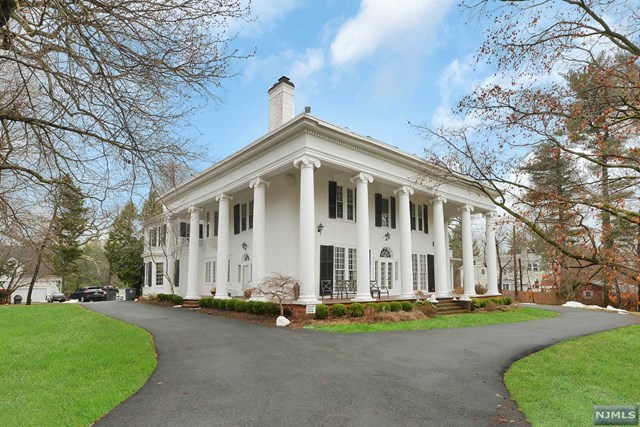 123 Hillside Ave, Englewood, NJ 07631