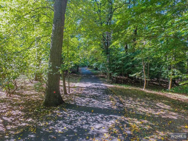 209Highwood Ave, Tenafly, NJ 07670