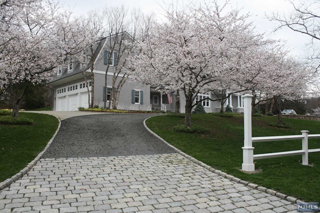 28Berkeley Dr, Tenafly, NJ 07670