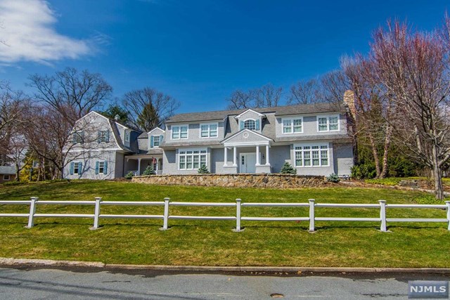 28Berkeley Dr, Tenafly, NJ 07670