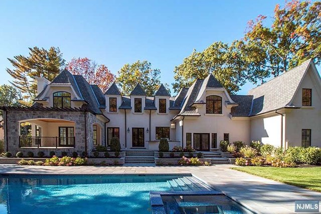 121Deerfield Dr, Tenafly, NJ 07670