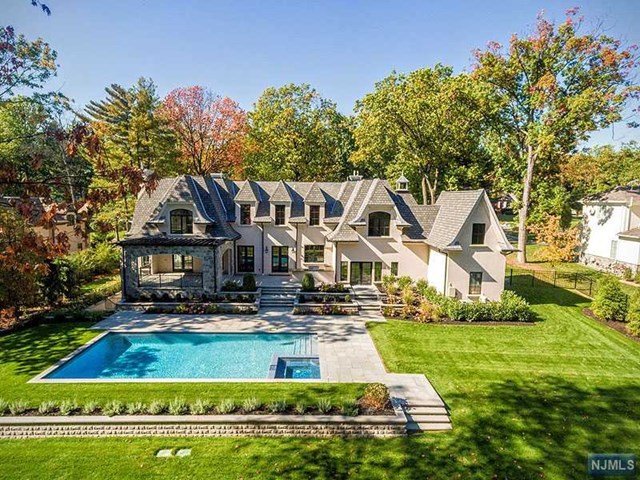 121Deerfield Dr, Tenafly, NJ 07670