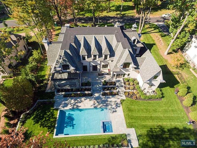 121Deerfield Dr, Tenafly, NJ 07670