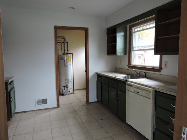 49 Salem PlCliffwood, NJ, 07721Monmouth County