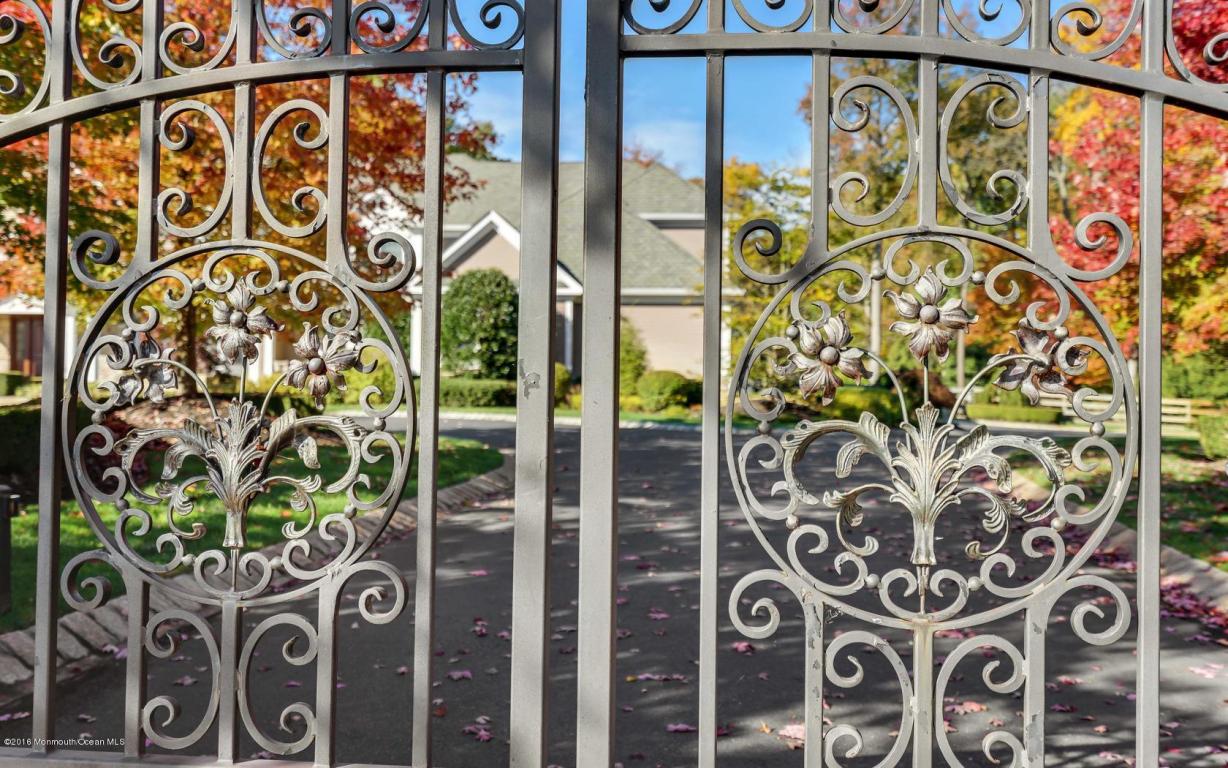 3 Michaels Way, Colts Neck, NJ 07722