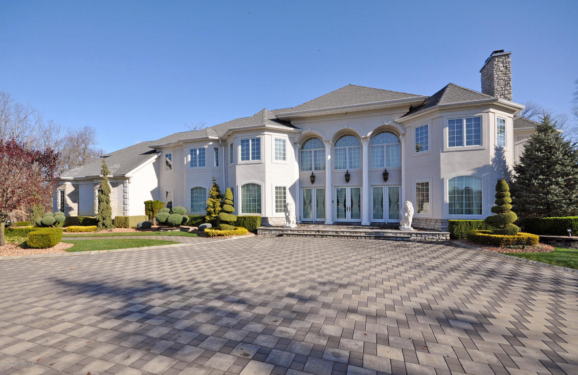 200 Farm Bridge Road, Marlboro, NJ 07746