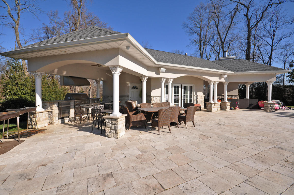200 Farm Bridge Road, Marlboro, NJ 07746