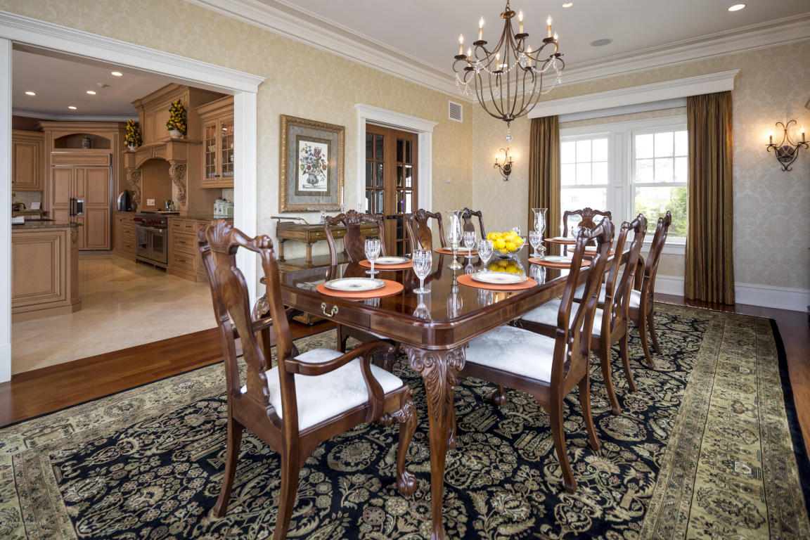 24 Gull Point Road, Monmouth Beach, NJ 07750