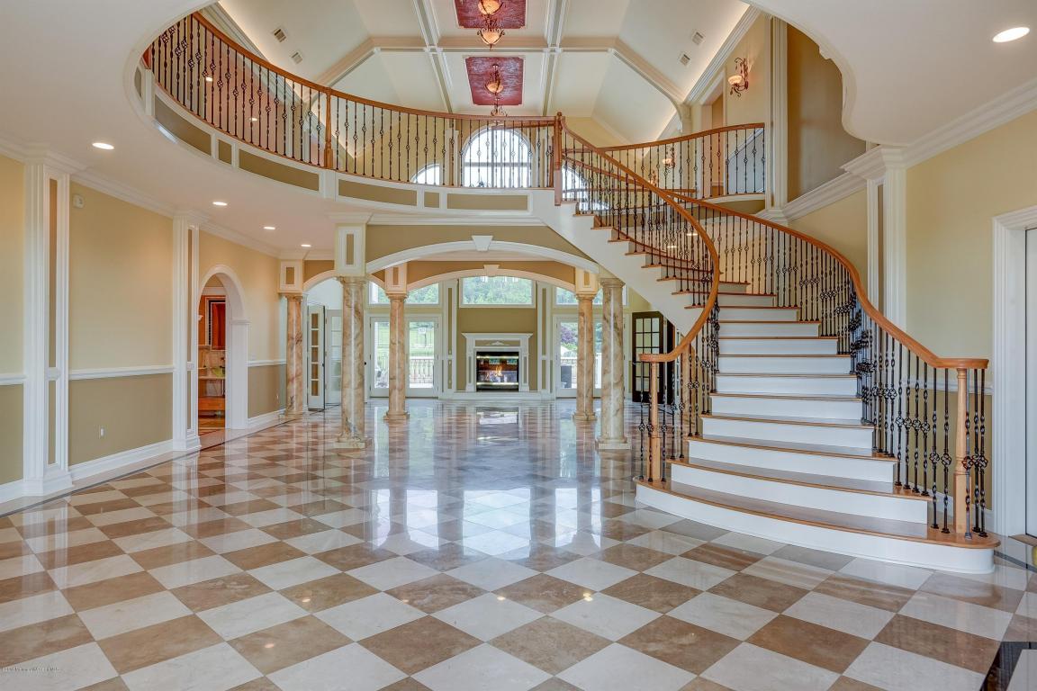 8 Palazzo Grande, Morganville, NJ 07751