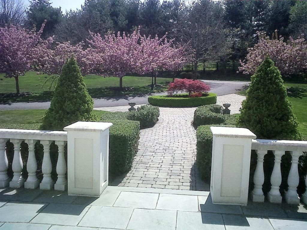 7 Willowbrook Road, Rumson, NJ 07760