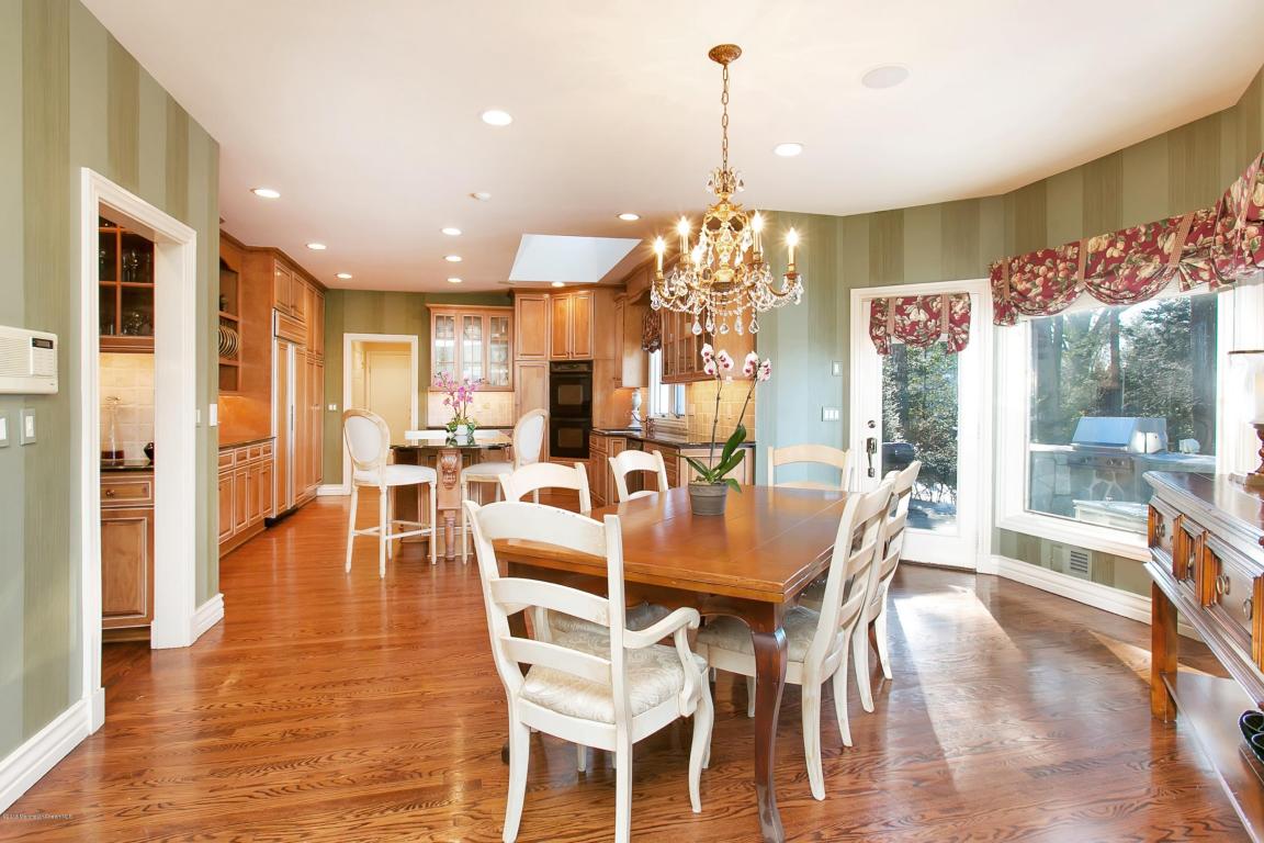 14 Buttonwood Lane, Rumson, NJ 07760
