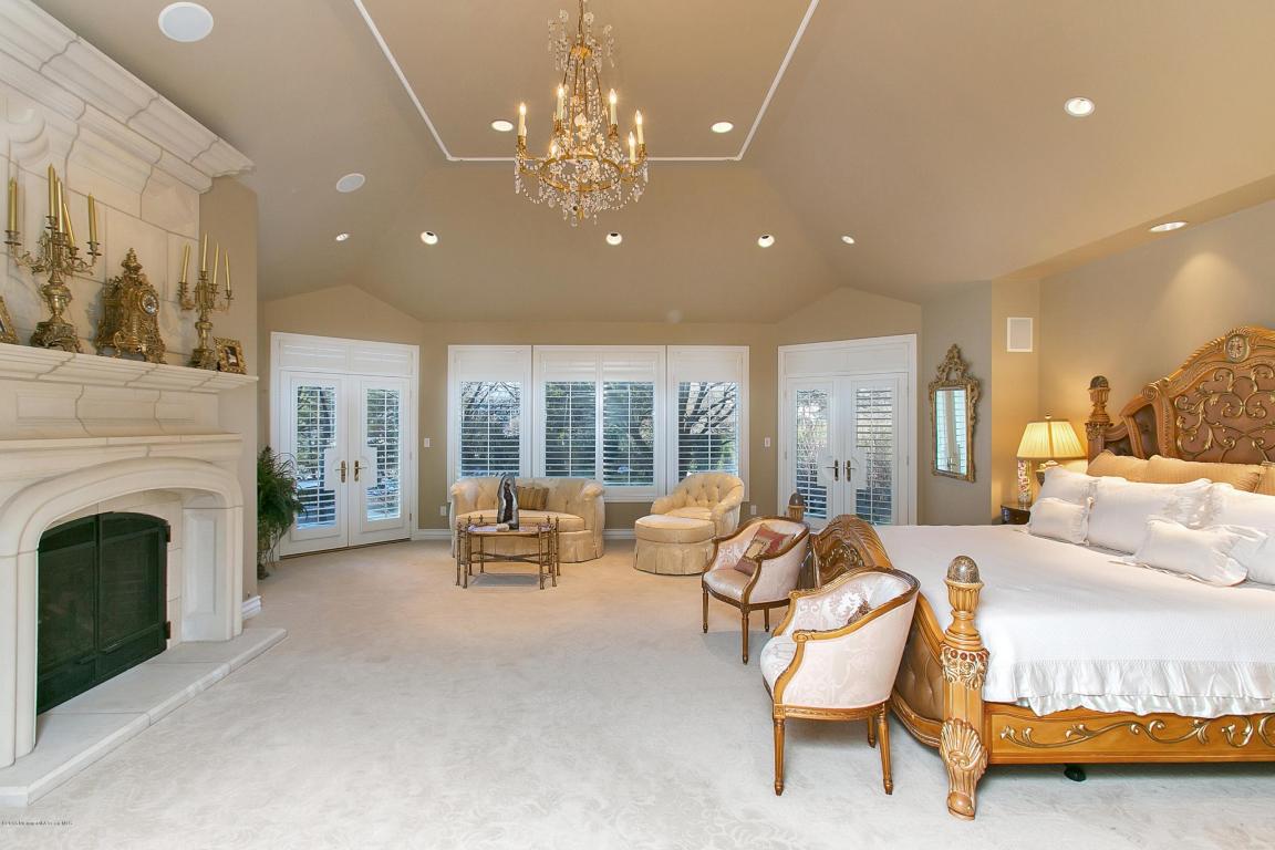 14 Buttonwood Lane, Rumson, NJ 07760