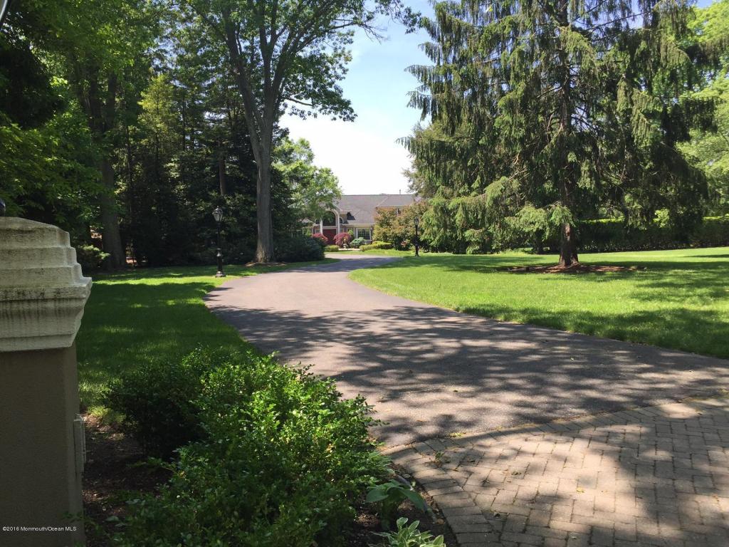 14 Buttonwood Lane, Rumson, NJ 07760