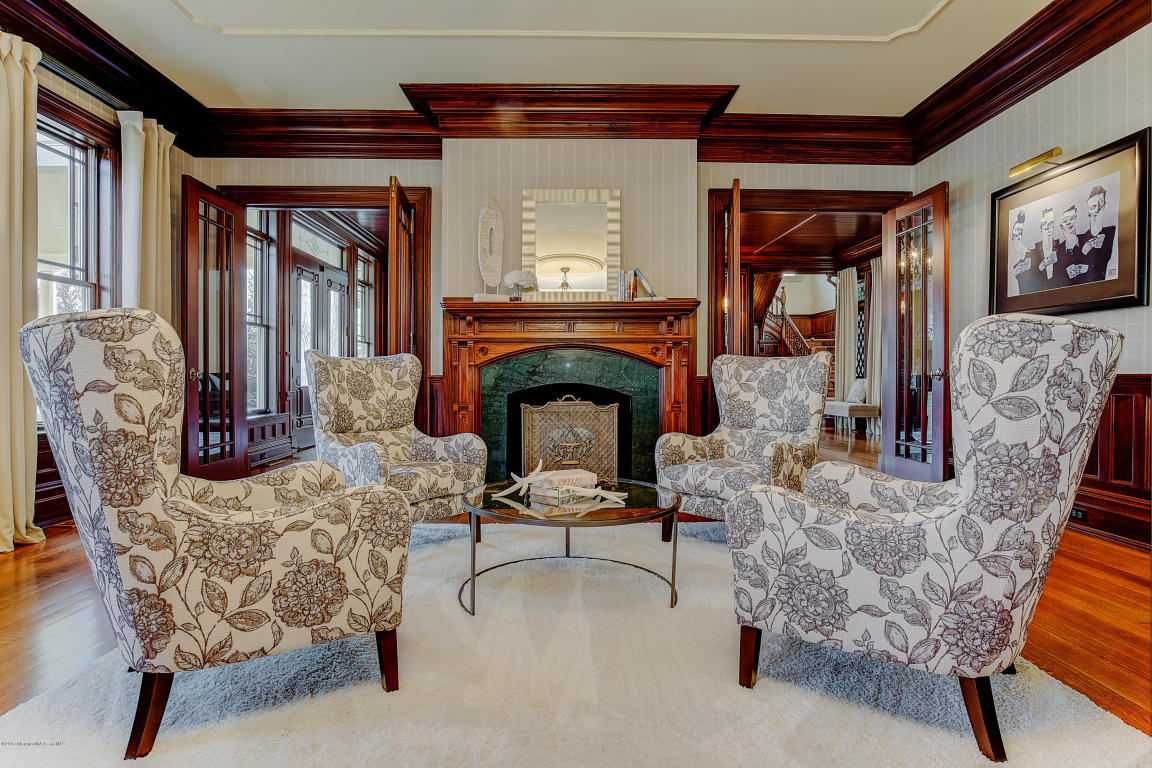 5 A Buttonwood Lane, Rumson, NJ 07760