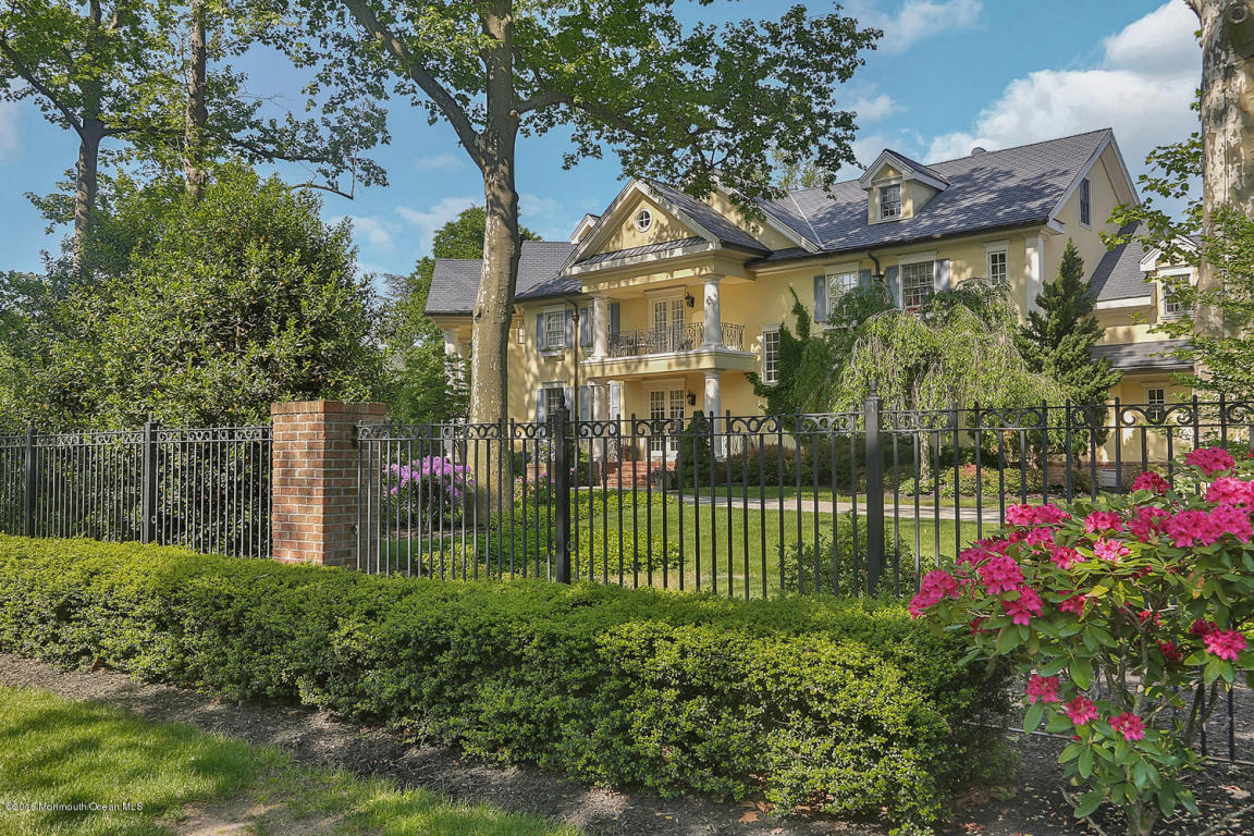 10 Belknap Lane, Rumson, NJ 07760