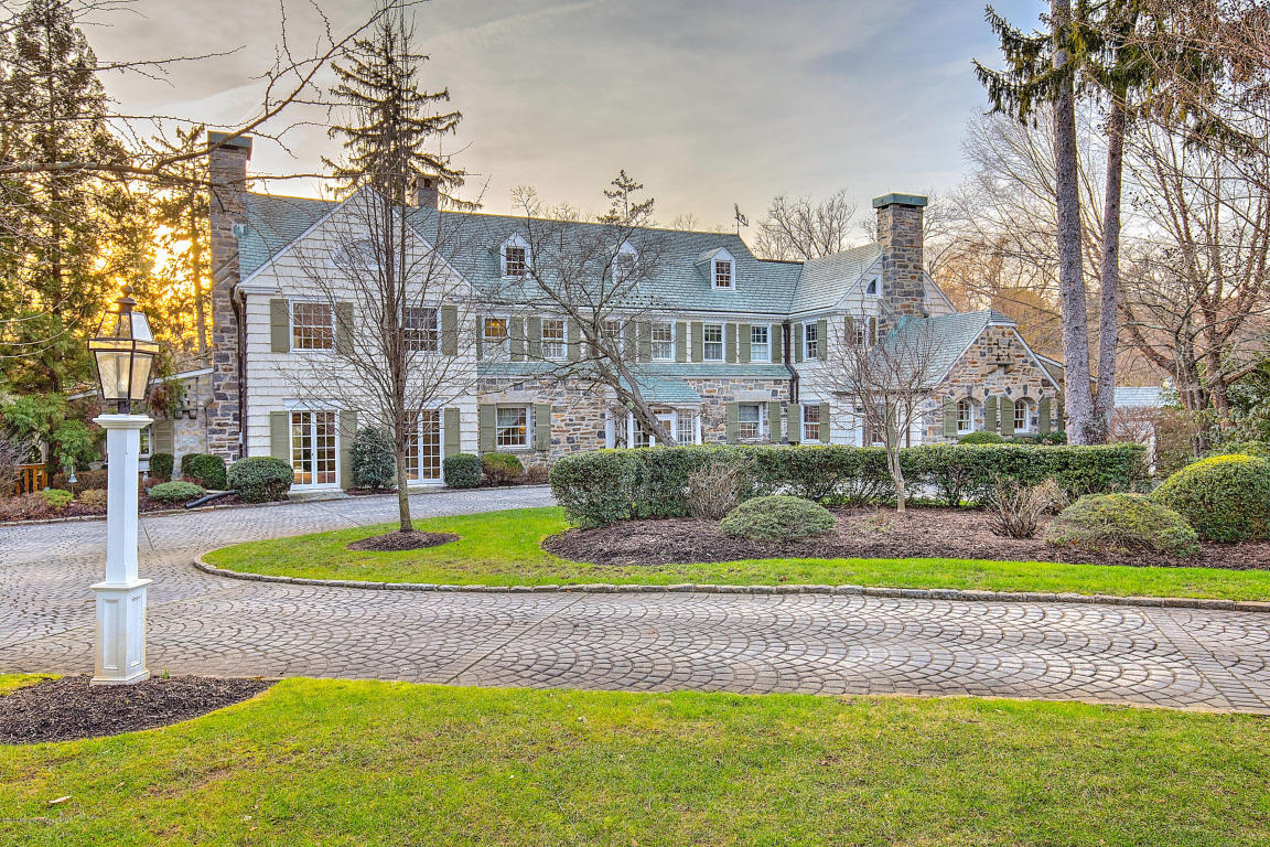 52 Buena Vista Avenue, Rumson, NJ 07760