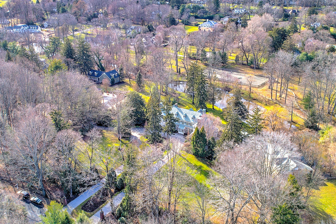 52 Buena Vista Avenue, Rumson, NJ 07760