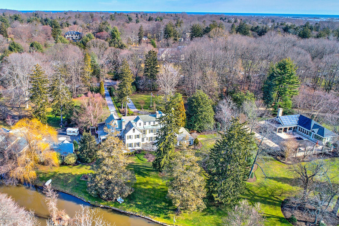 52 Buena Vista Avenue, Rumson, NJ 07760