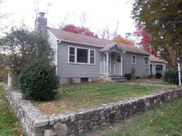 14 Pine DrBelvidere, NJ, 07823Warren County