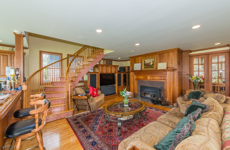 20 Dickson Rd, Hampton Twp., NJ 07860