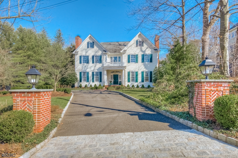 65 Fernwood Rd, Summit City, NJ 07901