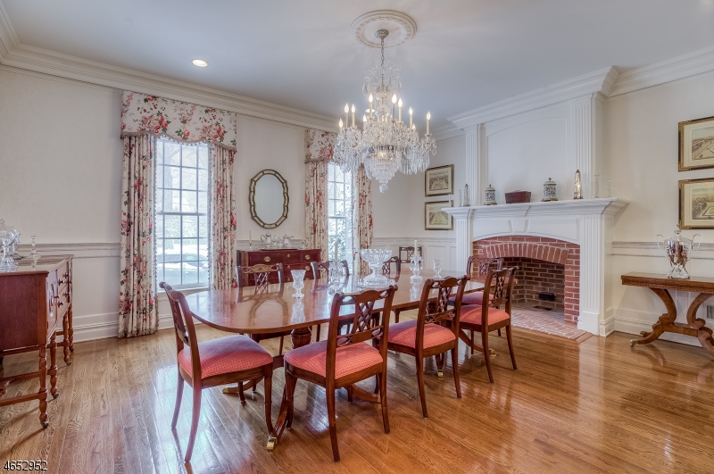 65 Fernwood Rd, Summit City, NJ 07901