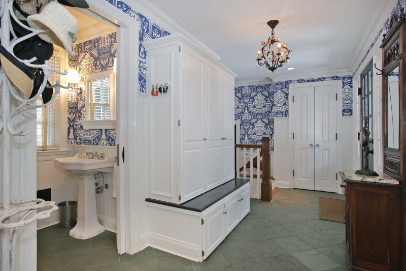 65 Lenox Rd, Summit City, NJ 07901