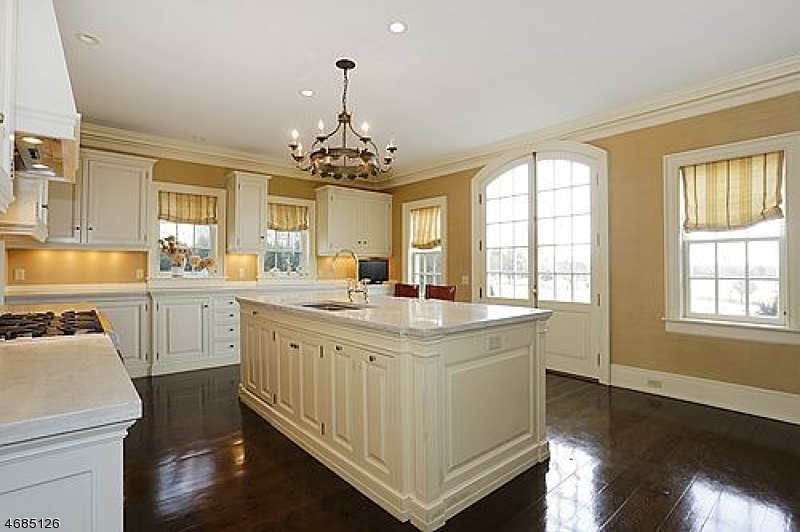 255 Long Ln, Bedminster Twp., NJ 07931