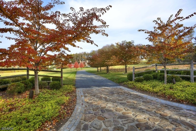 23 Kennaday Rd, Mendham Twp., NJ 07945