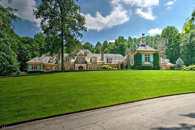 8 Chapel Ln, Mendham Boro, NJ 07945