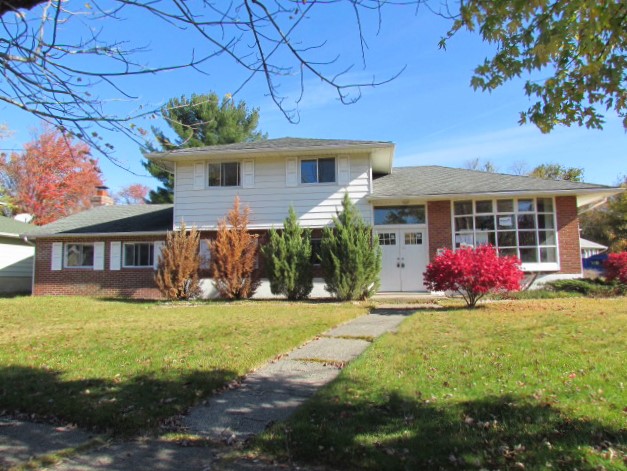 139 Adrienne AveBlackwood, NJ, 08012Camden County