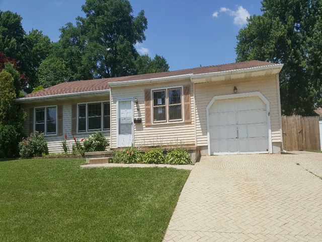 17 Grant DrClementon, NJ, 08021Camden County