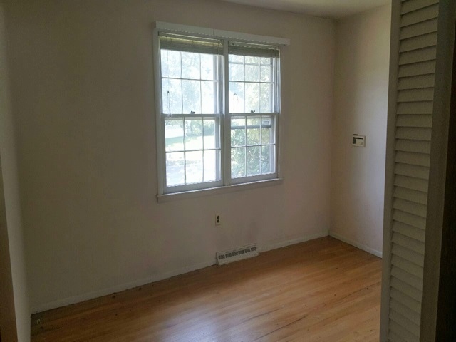 17 Grant DrClementon, NJ, 08021Camden County