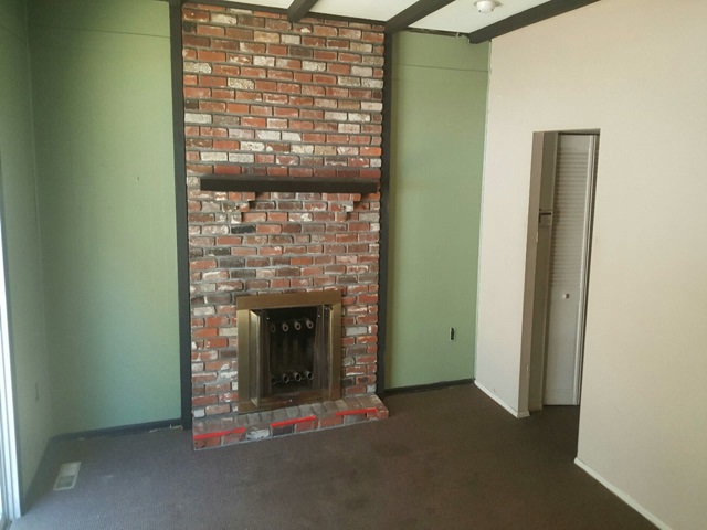 17 Grant DrClementon, NJ, 08021Camden County
