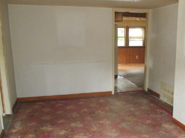 64 Mohawk AveClementon, NJ, 08021Camden County