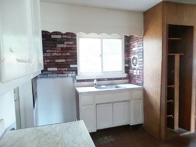 351 Lake AveClementon, NJ, 08021Camden County