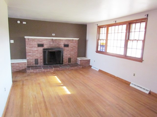 85 S Poplar StGibbstown, NJ, 08027Gloucester County