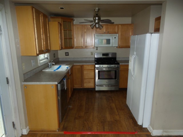 211 Black Horse PikeGlendora, NJ, 08029Camden County