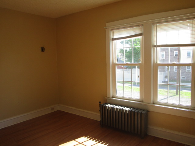 513 Chambers AveGloucester City, NJ, 08030Camden County