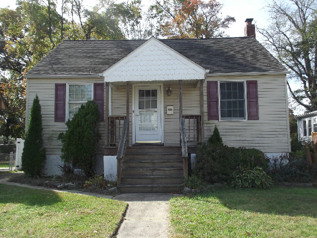 236 Elm AvenueMaple Shade, NJ, 08052Burlington County
