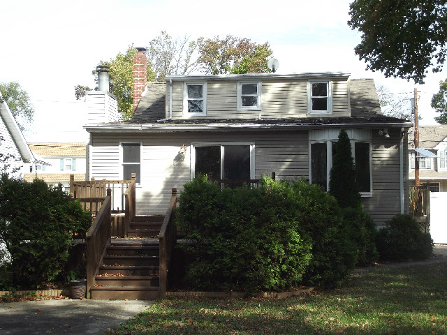 236 Elm AvenueMaple Shade, NJ, 08052Burlington County