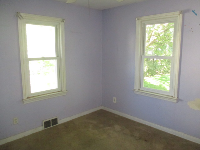 55 S Clinton AveMaple Shade, NJ, 08052Burlington County