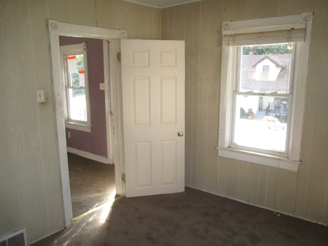 55 S Clinton AveMaple Shade, NJ, 08052Burlington County