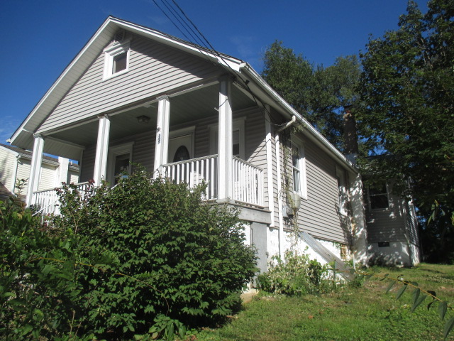 55 S Clinton AveMaple Shade, NJ, 08052Burlington County