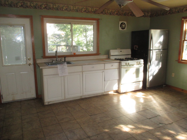 55 S Clinton AveMaple Shade, NJ, 08052Burlington County