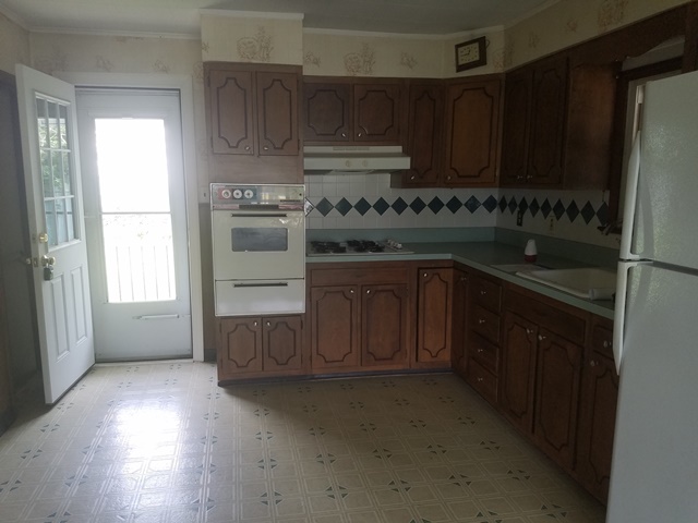 32 Grant AveMount Ephraim, NJ, 08059Camden County
