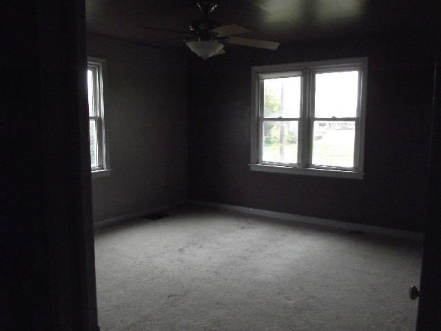 32 Saint Clair RdRunnemede, NJ, 08078Camden County