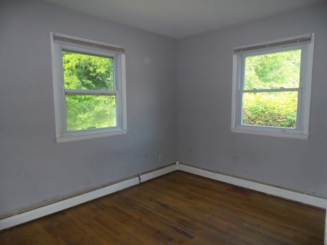 69 Plymouth RoadSicklerville, NJ, 08081Camden County