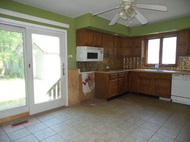 69 Plymouth RoadSicklerville, NJ, 08081Camden County