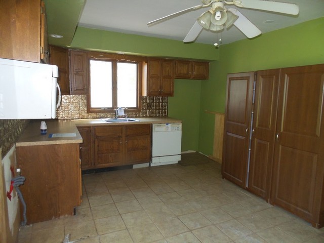 69 Plymouth RoadSicklerville, NJ, 08081Camden County